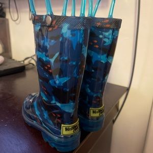 Boys rain boots